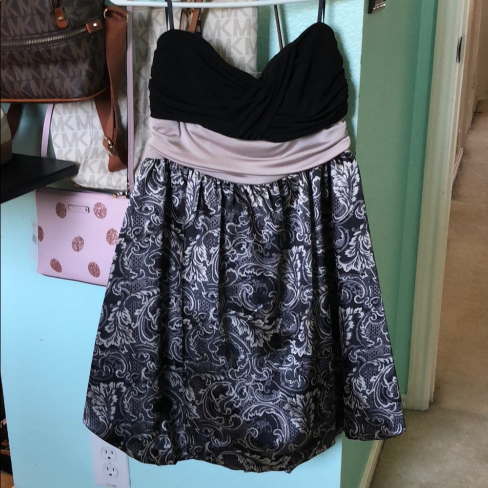 I.N. San Francisco Sleeveless Dress